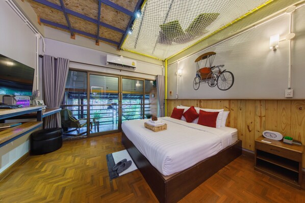 Room | 4 bedrooms, premium bedding, individually decorated