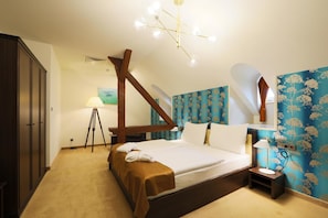 Minibar, Zimmersafe, Schreibtisch, Bügeleisen/Bügelbrett