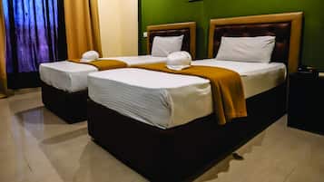 Economy Room | Desk, iron/ironing board, free WiFi, bed sheets