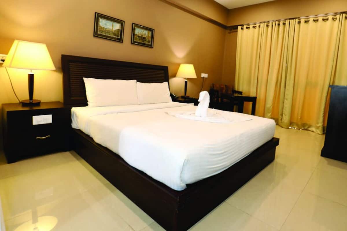 Desk, iron/ironing board, free WiFi, bed sheets