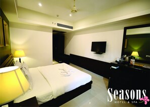 Premier Double Room, 1 Bedroom - Seasons Hotels & Resorts (Margao)
