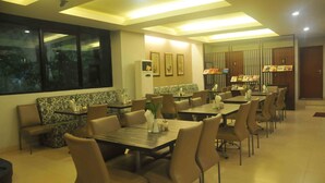 Restaurant - Losari Blok M2 Hotel Jakarta (Jakarta)
