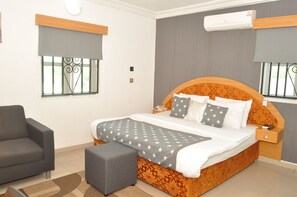 Luxury Room, 1 King Bed | Minibar, in-room safe, desk, free WiFi - Ne-Yo Hotel and Suites (Asaba)