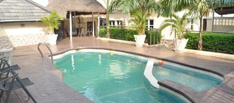 Ne-Yo Hotel and Suites