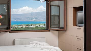 Villa, 3 Bedrooms, Private Pool, Sea View | 3 bedrooms, premium bedding, in-room safe, soundproofing