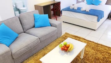 3 bedrooms, premium bedding, in-room safe, soundproofing