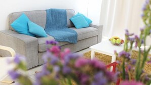 Living area - Stephanie City Apartments (Larnaca)