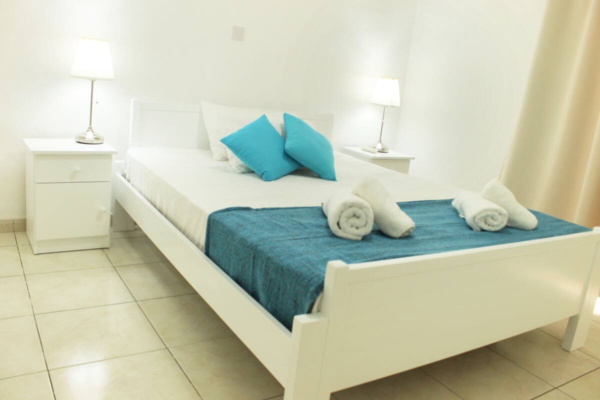 Premium bedding, in-room safe, soundproofing, iron/ironing board