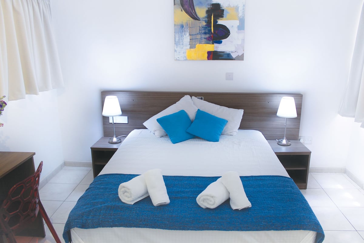 Premium bedding, in-room safe, soundproofing, iron/ironing board