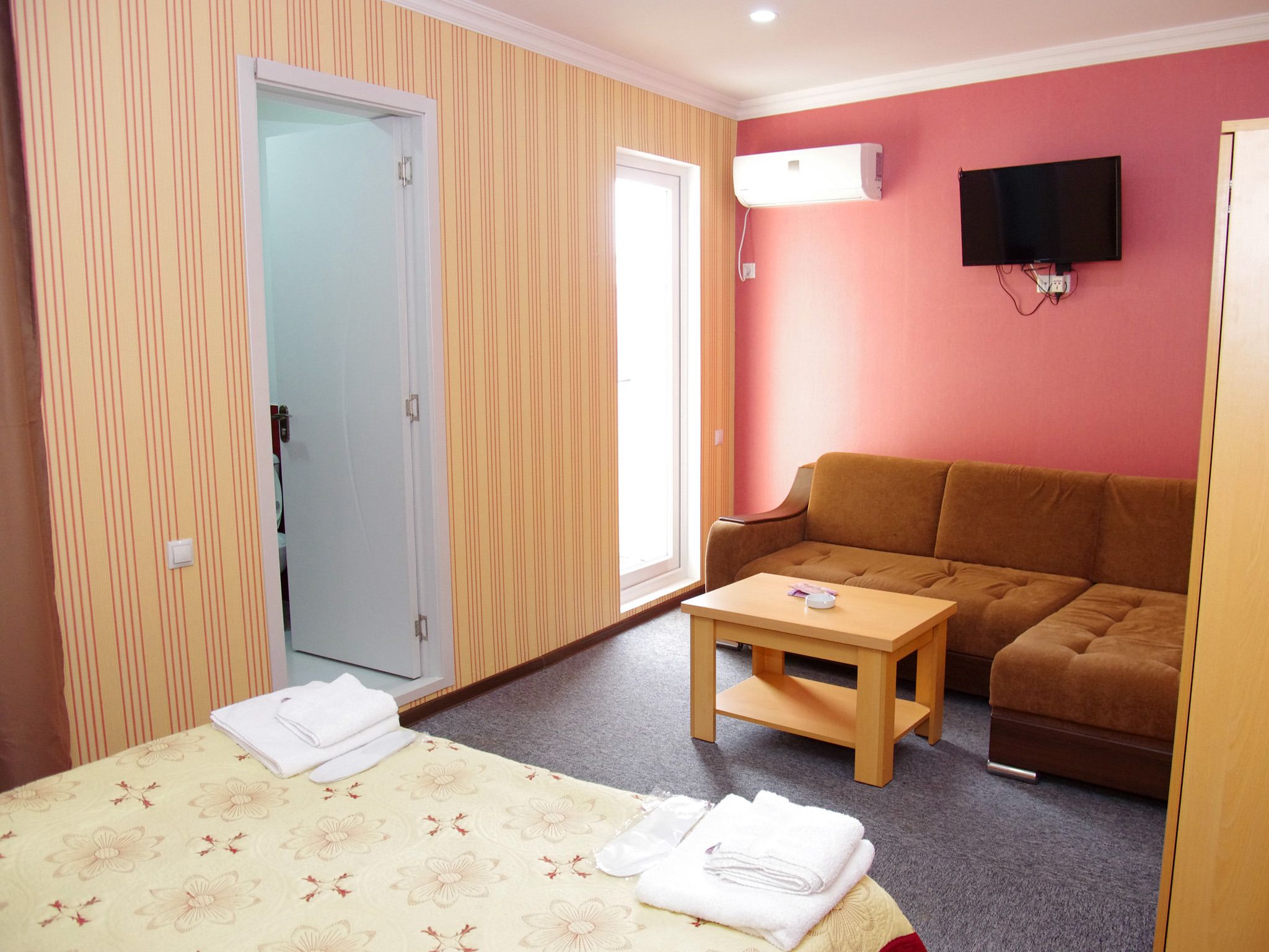 Photo - Hotel Shalimar