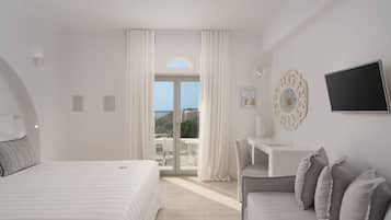 Junior Suite, Sea View | 1 室のベッドルーム、エジプト綿のシーツ、高級寝具、ピロートップベッド