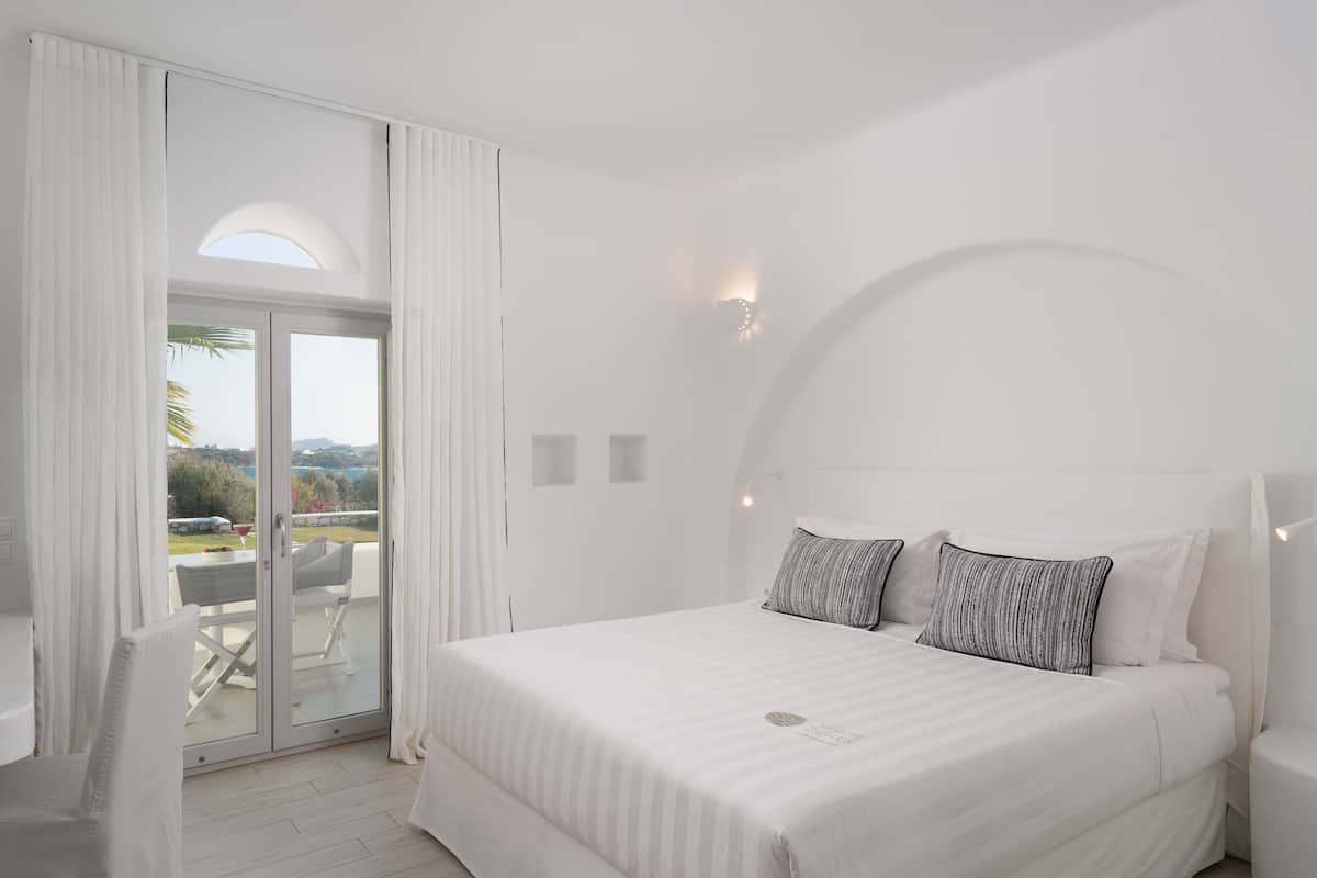 Elegant Suite Sea View