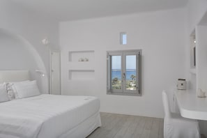 Exclusive Suite with Panoramic Sea View & Private Plunge Pool