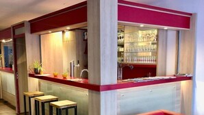 Bar (en el alojamiento)