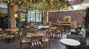 Terrace/patio - Century City Hotel Urban Square (Cape Town)