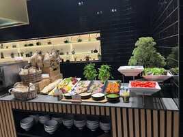 Daily buffet breakfast for a fee