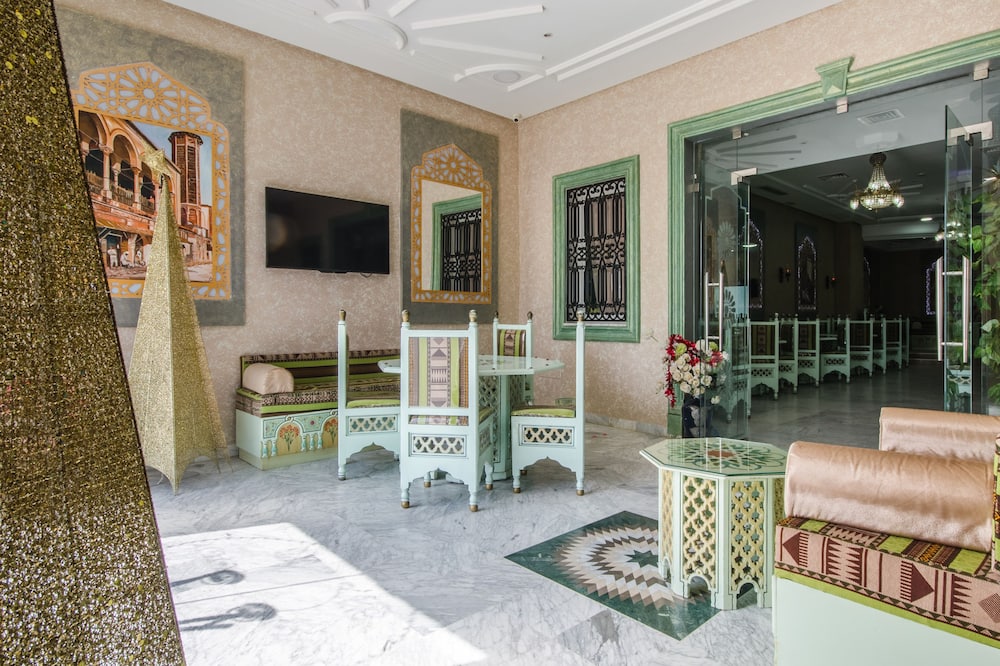 Hotel Saheb Ettabaa