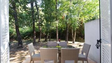 Comfort Apartment (4 persons) | Terrace/patio