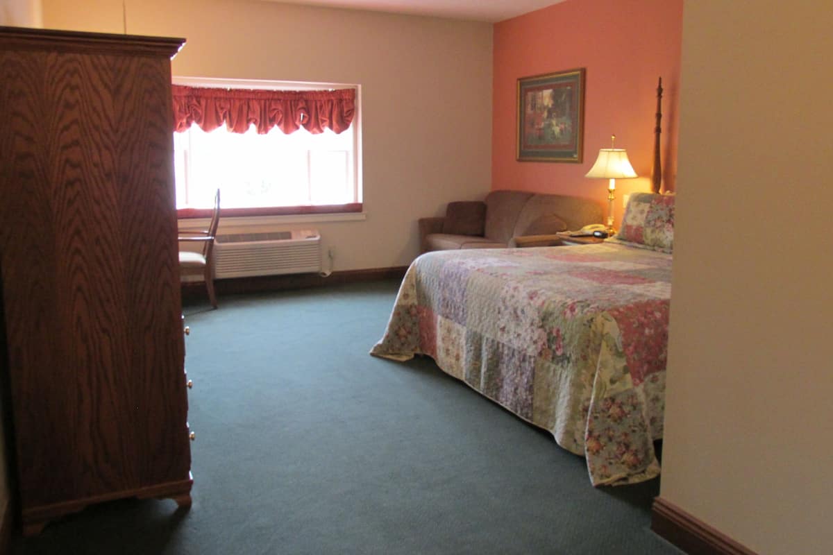 Chambre Standard, 1 très grand lit et 1 canapé-lit, non-fumeur | Bureau, fer et planche à repasser, lit de bébé (gratuit)
