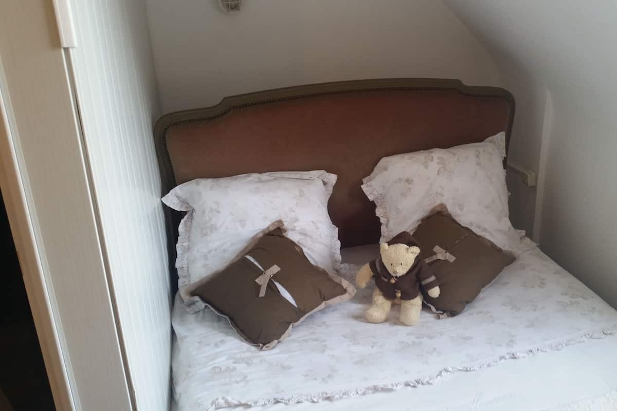 Basic-Doppelzimmer, 1 Doppelbett, Talblick | Kostenlose Babybetten, kostenloses WLAN