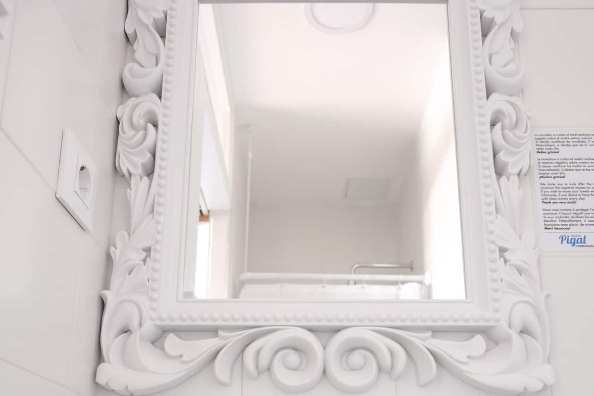 single room with private external bathroom | bathroom amenities | shower, designer toiletries, hair dryer, towels