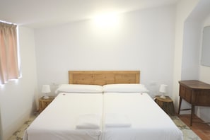 Twin Room with Private Bathroom | 1 Schlafzimmer, Bettwäsche aus ägyptischer Baumwolle