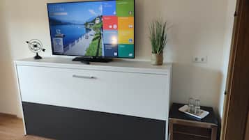 Premium-Doppelzimmer, Seeblick | Kostenloses WLAN, Bettwäsche