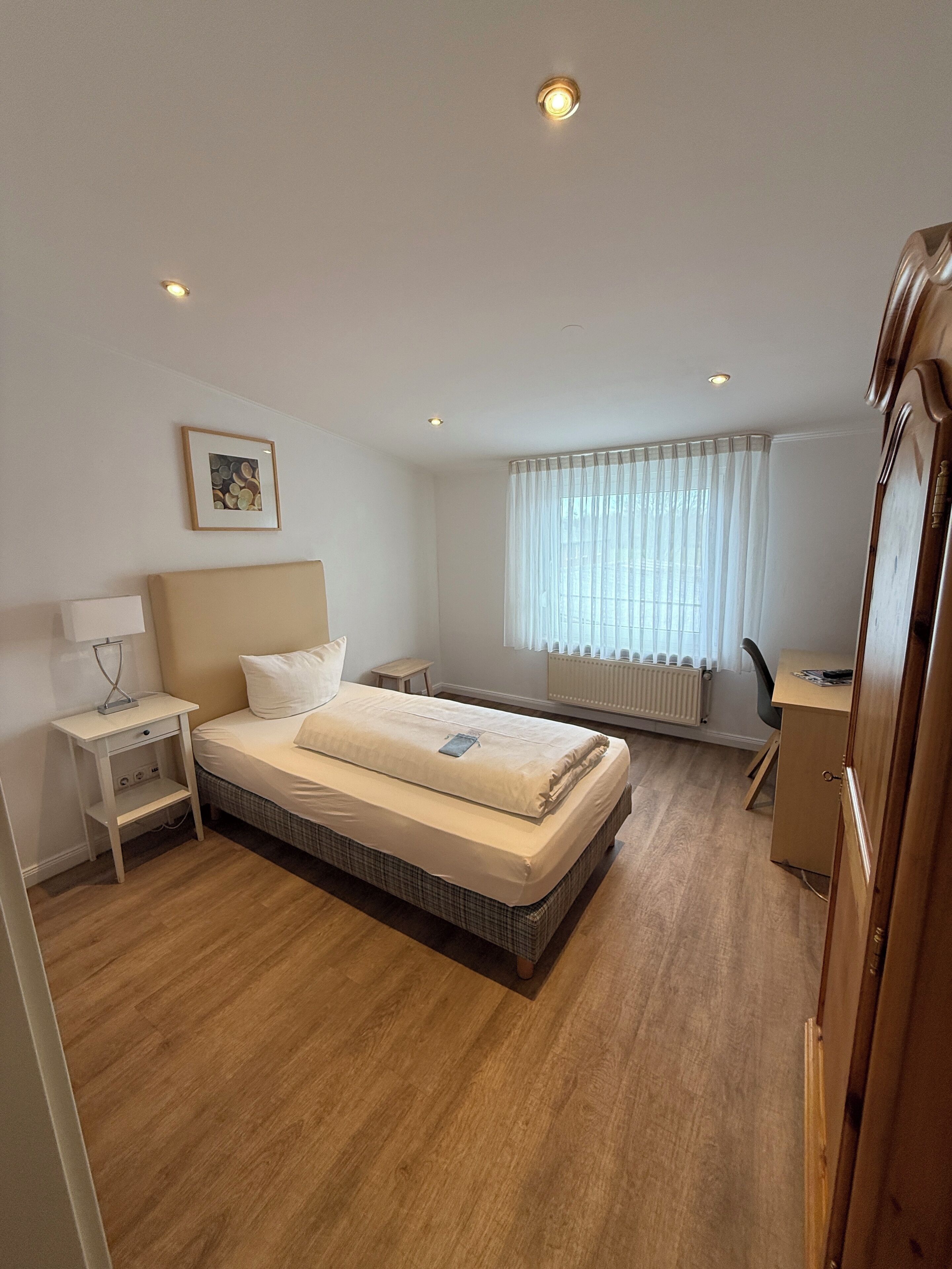 シングルルーム | セーフティボックス (室内)、デスク、ベビーベッド、WiFi (無料)