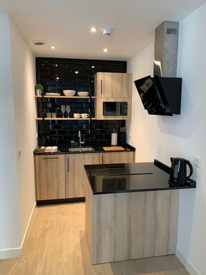 Microwave - Pensión Sarriegi (San Sebastián)