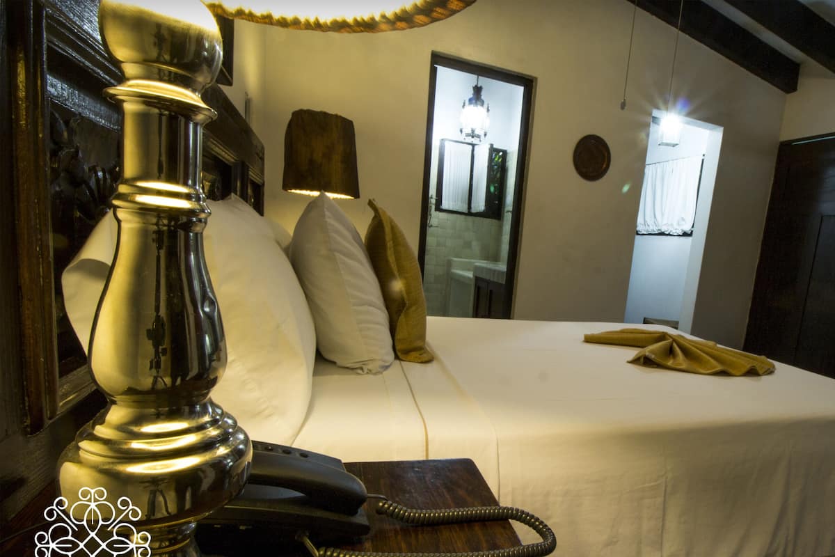 Classic Room | 1 bedroom, desk, iron/ironing board