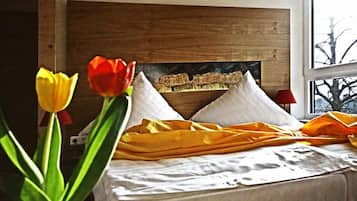 In-room safe, desk, cribs/infant beds, rollaway beds