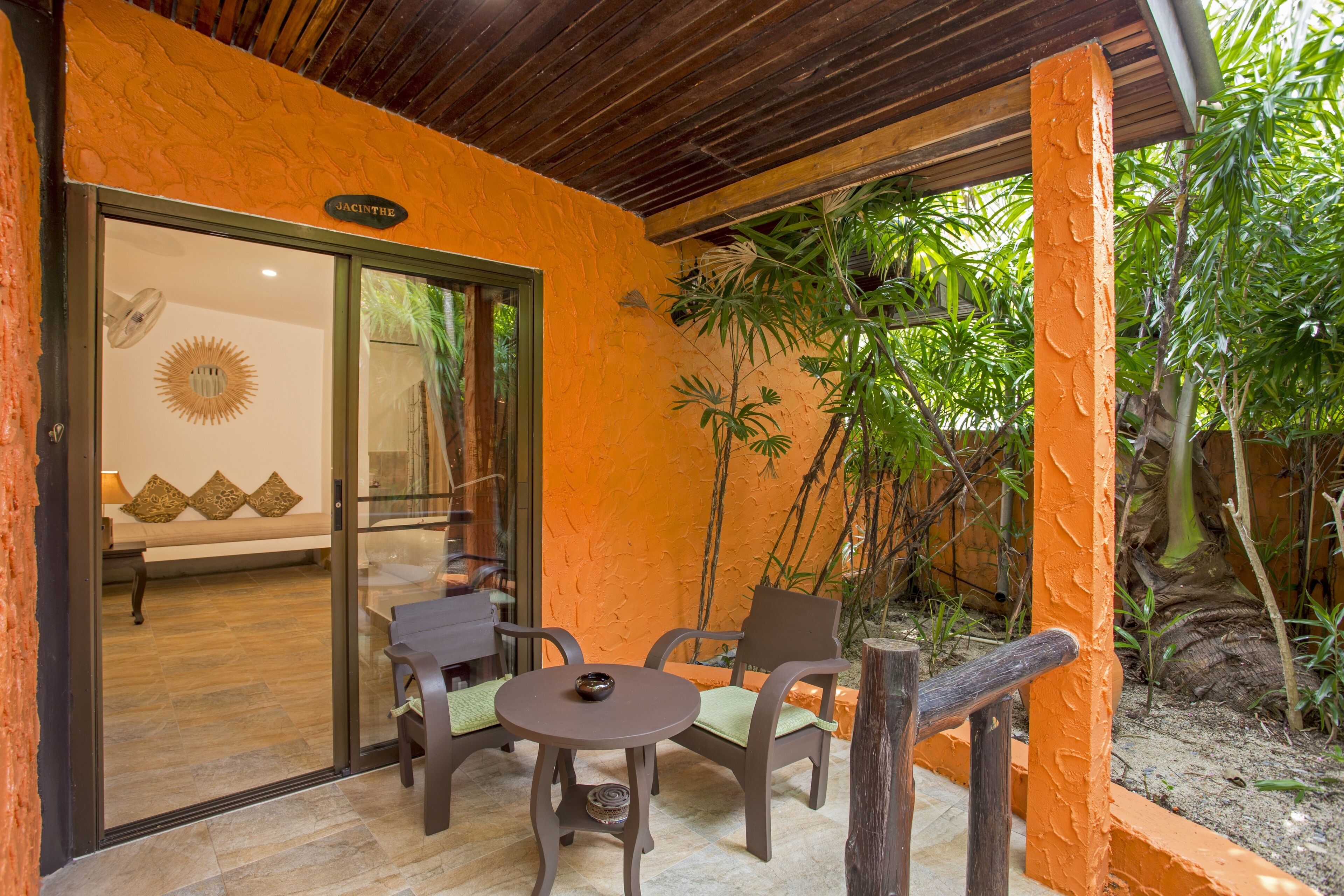 classic room | terrace/patio