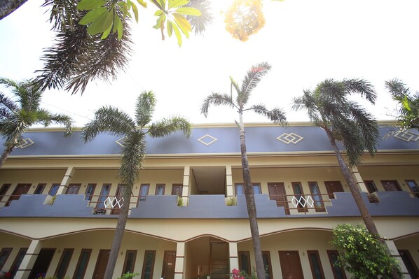 Front of property - RedDoorz Plus @ Karet Pedurenan 3 (Jakarta)