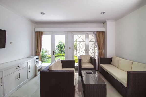 Interior detail - RedDoorz Plus @ Tendean (Jakarta)