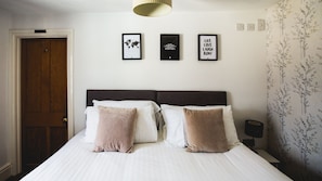 Kamar Double, ensuite