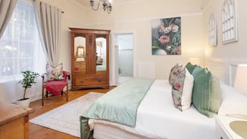 Double / Twin | 1 bedroom, premium bedding, in-room safe, individually decorated
