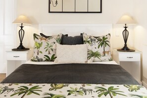 ห้องสวีท (Double / Family suite) | 1 ห้องนอน, เครื่องนอนระดับพรีเมียม, ตู้นิรภัยในห้องพัก