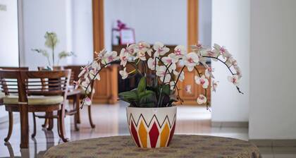 RedDoorz @ Jatiwaringin