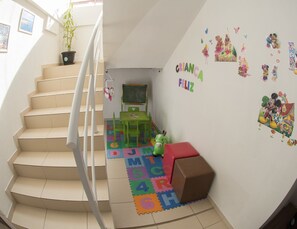 Children’s play area – indoor - Pousada Rosa (Penha)