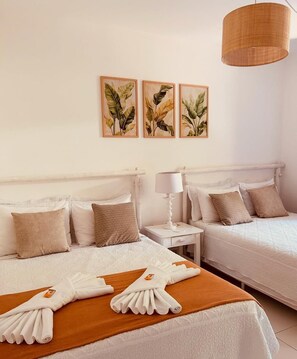 Deluxe Studio Suite | Minibar, in-room safe, individually decorated, blackout drapes - Pousada Coisa e Tao (Porto Seguro)