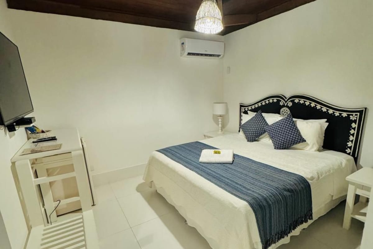 Minibar, caja fuerte, cortinas opacas y wifi gratis
