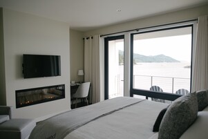 小型套房 (Water´s Edge) |  埃及棉床单、高档床上用品、笔记本电脑工作区、熨斗/熨板