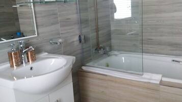 Family Room | Bathroom | Hair dryer, towels