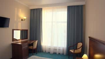 Minibar, desk, iron/ironing board, free cots/infant beds