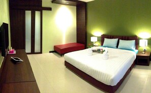 Superior Double Room - Villa Thiwa Hotel (Mukdahan)
