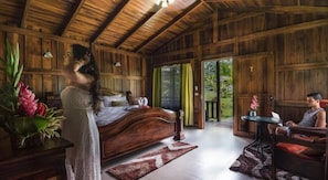 Cabin phong cách lãng mạn, 1 giường cỡ king | Bộ đồ giường cao cấp, minibar, két bảo mật tại phòng 