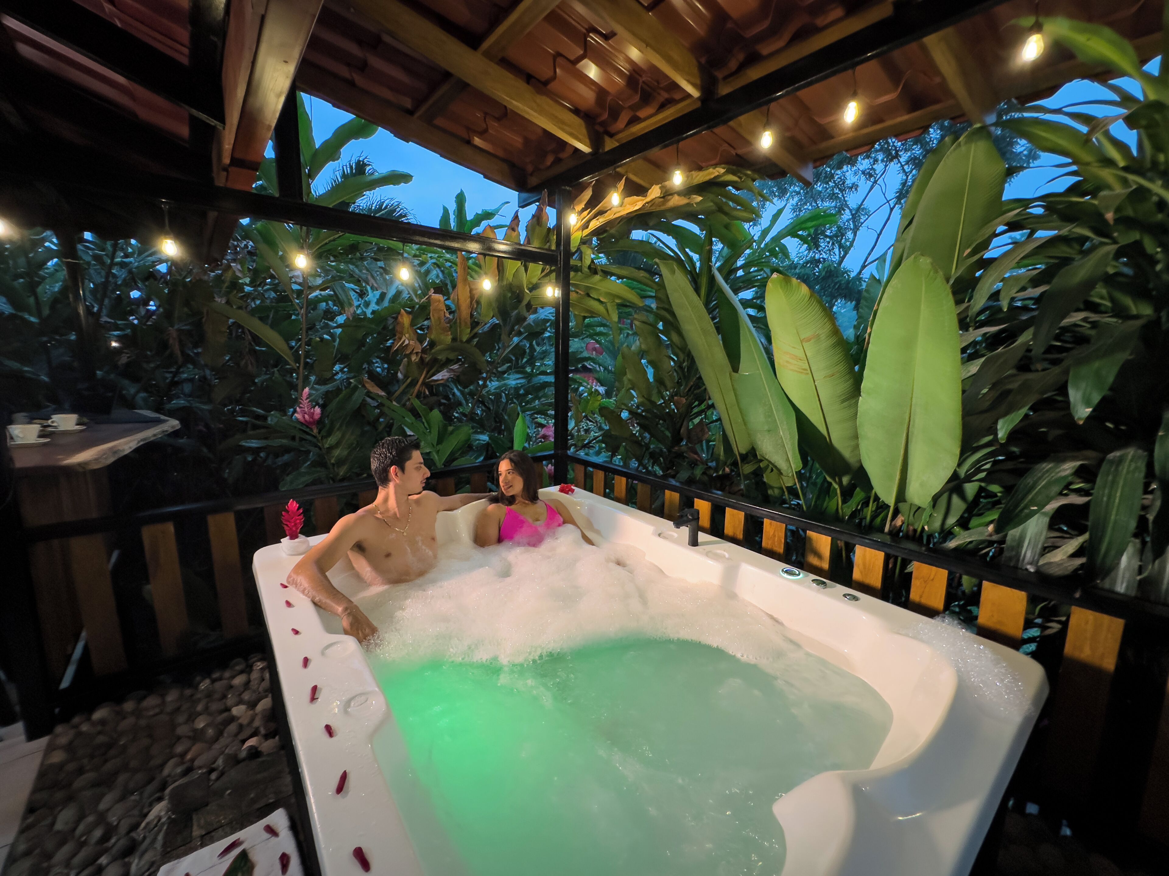 Cabaña Deluxe | Ropa de cama de alta calidad y minibar 