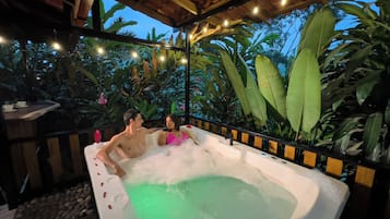 Cabaña Deluxe | Ropa de cama de alta calidad y minibar