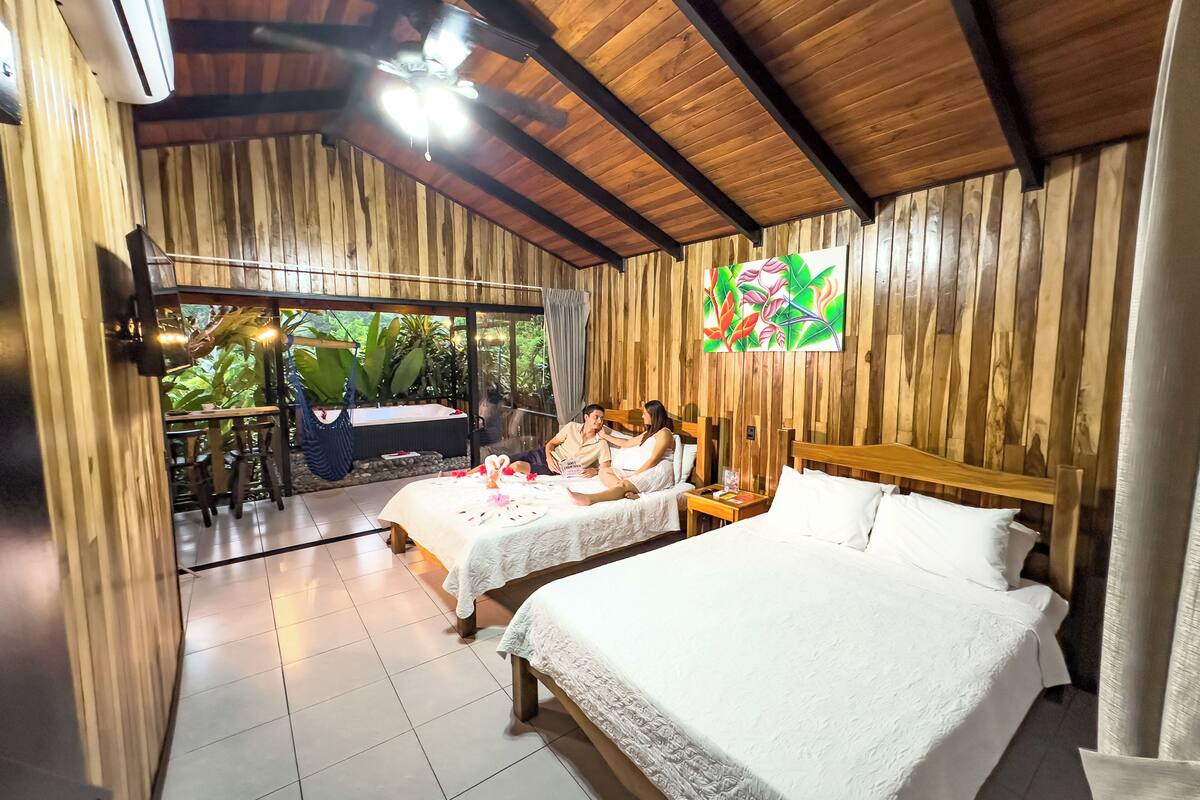 Deluxe Cabin | Premium bedding, minibar, in-room safe, blackout drapes