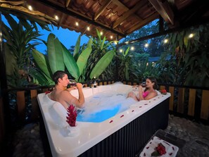 Chalet rustique Deluxe | Literie de qualité, minibar, coffre-fort, rideaux d’obscurcissement